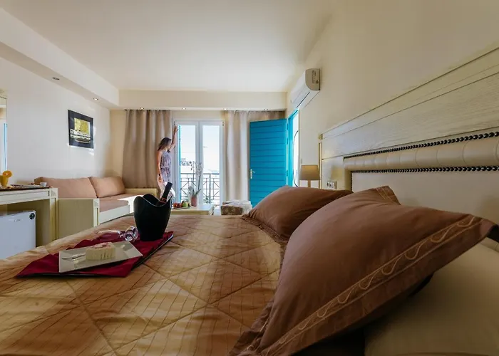 Naxos Imperial Beach & Отель